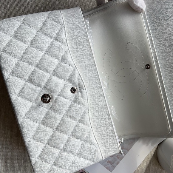 Chanel White Caviar Quilted Jumbo Classic Double Flap Bag - Picture 7 of 14